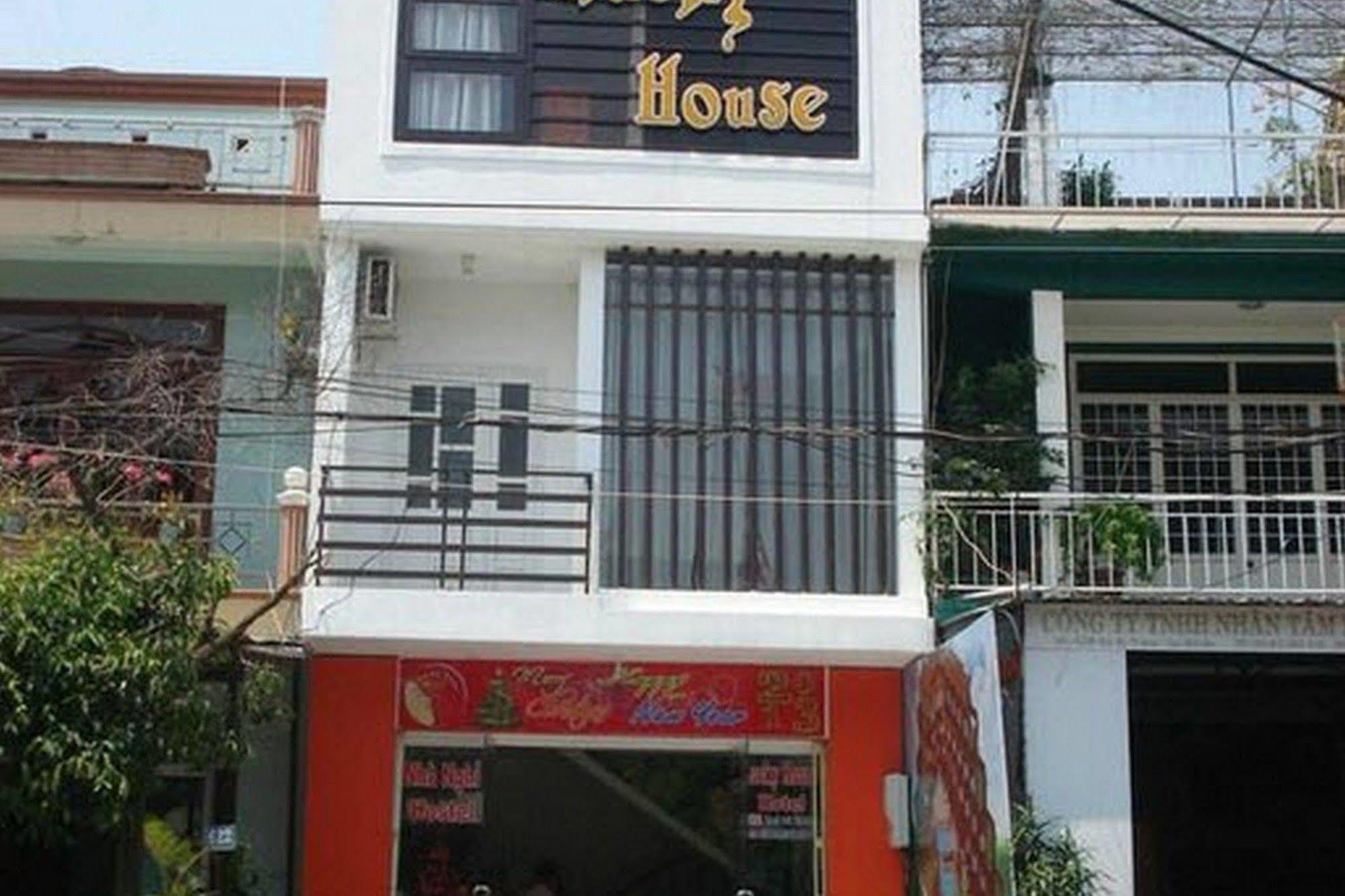 Lucky Hoi An Hotel Buitenkant foto