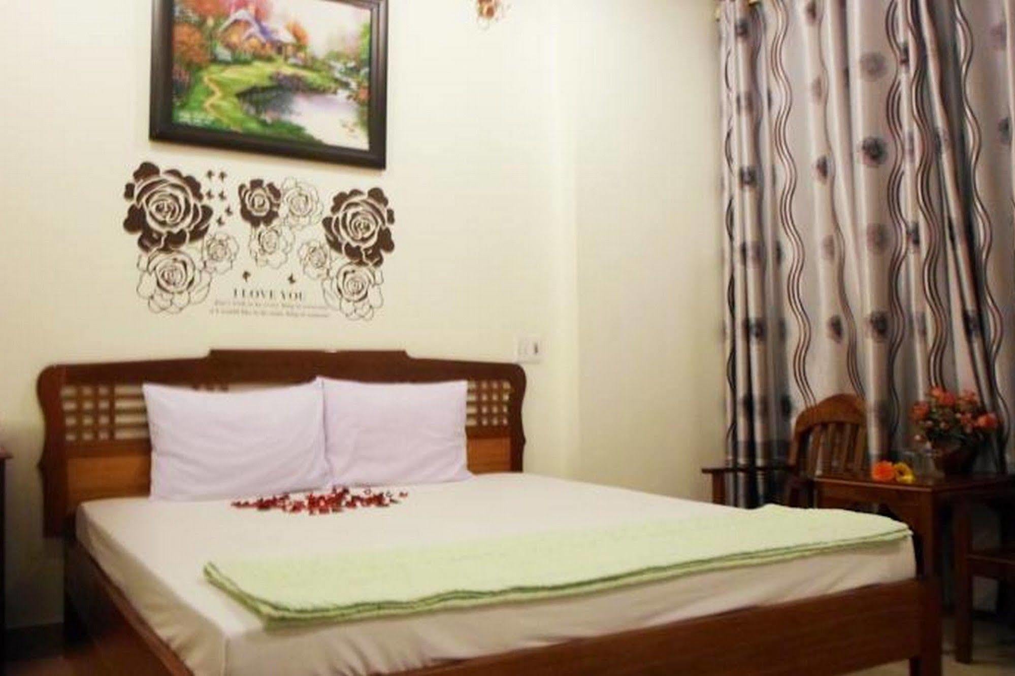 Lucky Hoi An Hotel Buitenkant foto